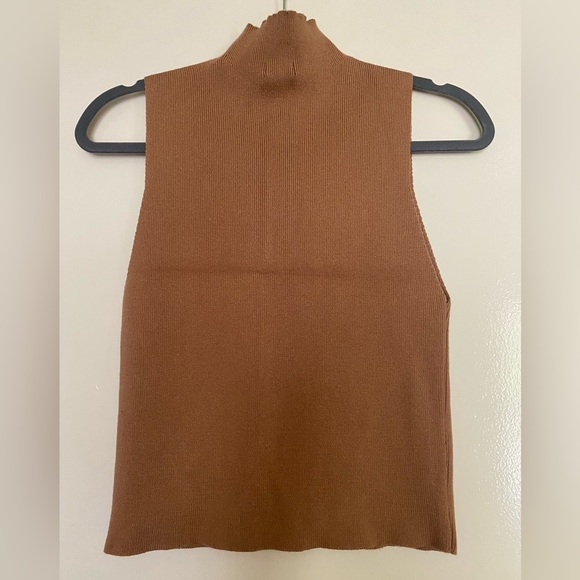 ♥️SOLD♥️ FOREVER 21 nude sweater-knit cropped tank - Picture 5 of 6